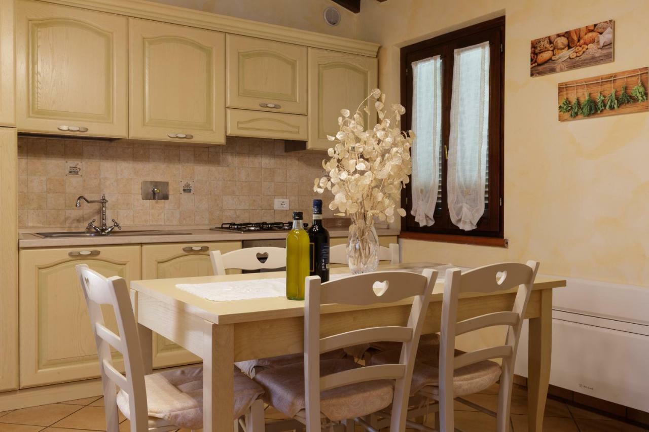 Borgo Dei Gigli Villa Lamporecchio Luaran gambar